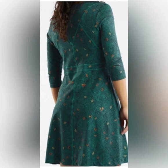 Title Nine dress size L - Picture 2 of 3